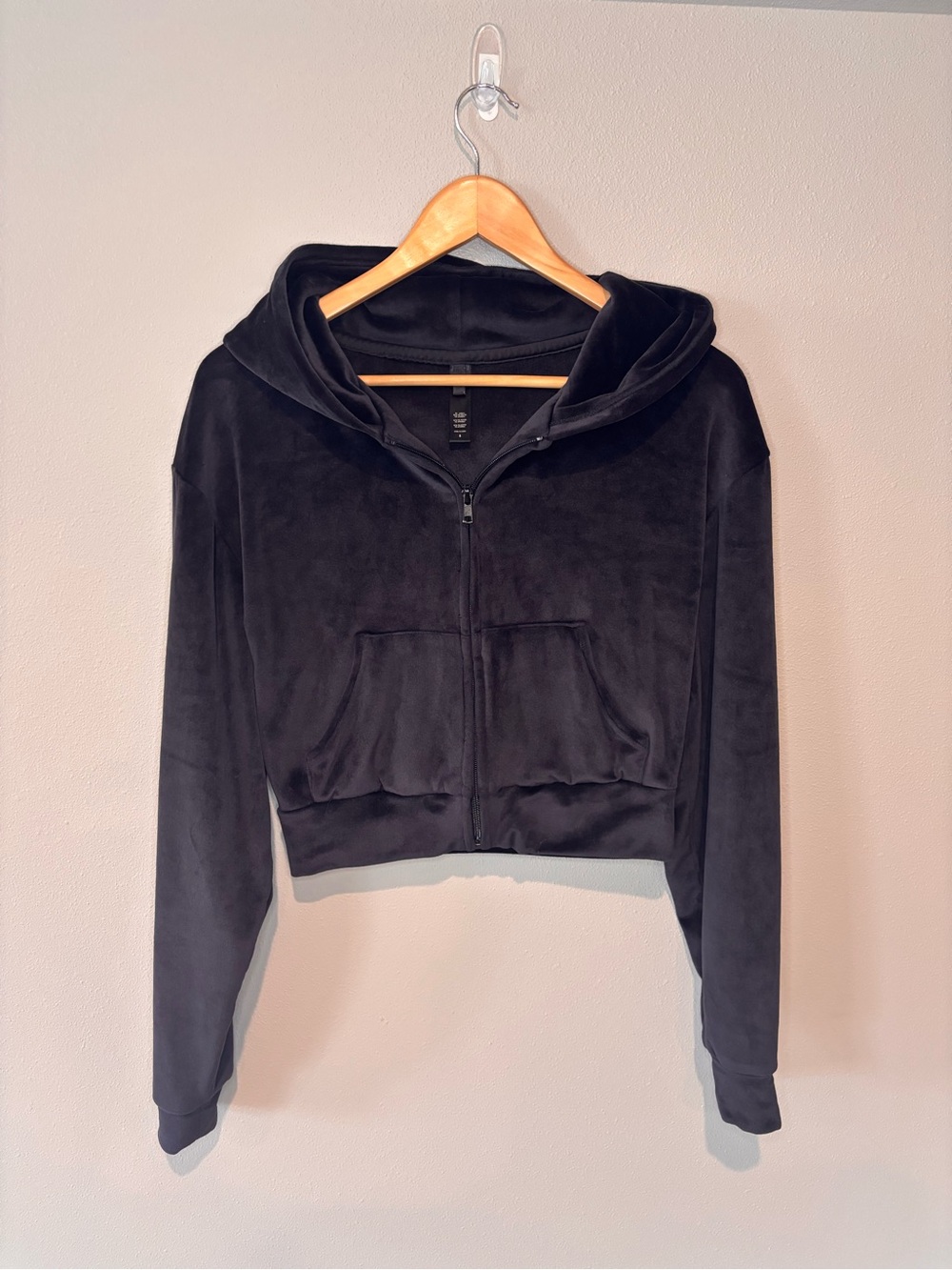 SKIMS Black Cropped Velvet Velour Zip Hoodie & Pants 2 Piece Set